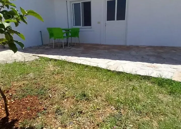 Pensión Dane Ksamil