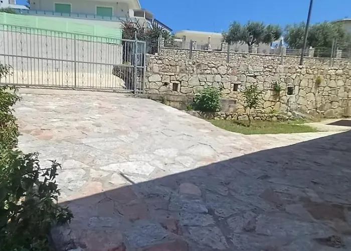 Πανσιόν Dane Εξαμίλιο