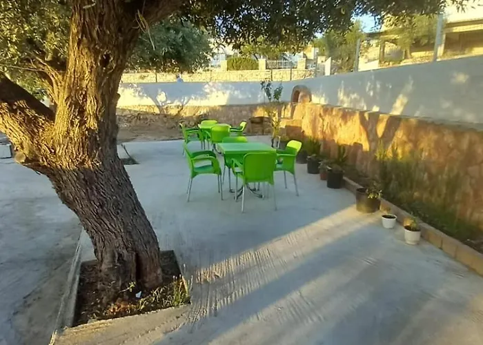 Πανσιόν Dane Εξαμίλιο