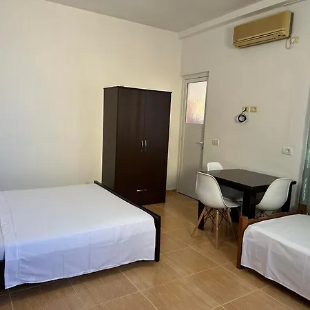 Dane Guest house Ksamil