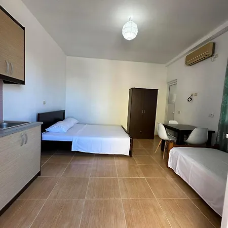 Dane Guest house Ksamil